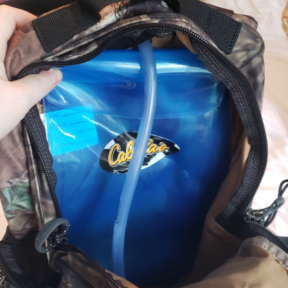 cabelas hydration pack